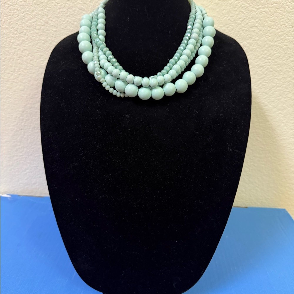 Chunky Beads Necklace with Butterfly Decorative Box